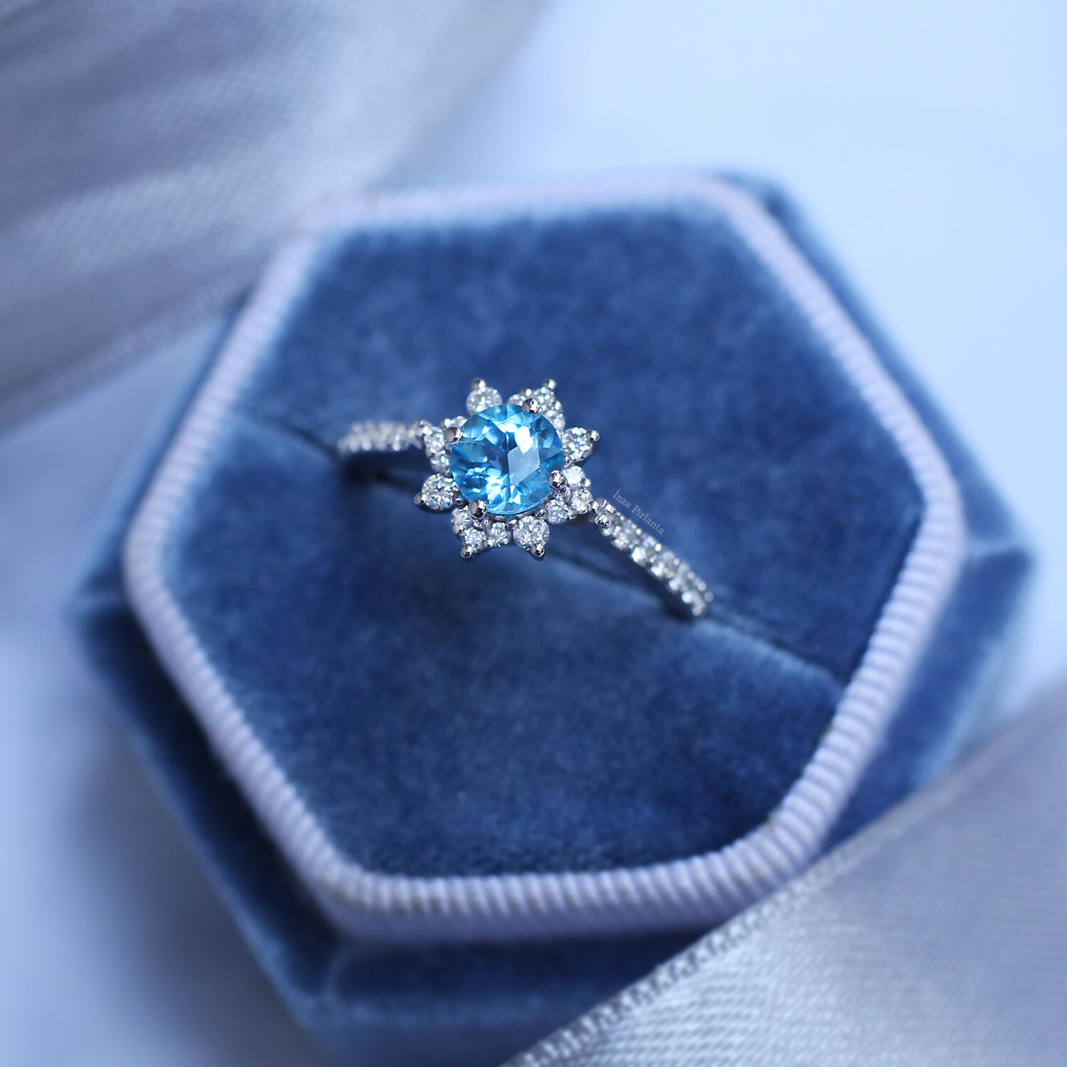 Vintage Kar Tanesi Blue Topaz & Pırlanta Yüzük