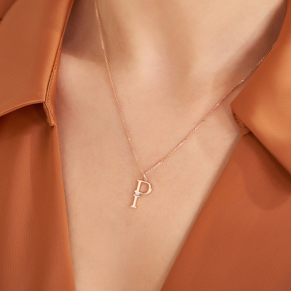 P Harf 0.02 CT Baget Pırlanta Taşlı Rose Altın Kolye