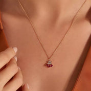 Pathy Baget Kesim Pırlanta ve Yakut Taşlı Rose Altın Kolye