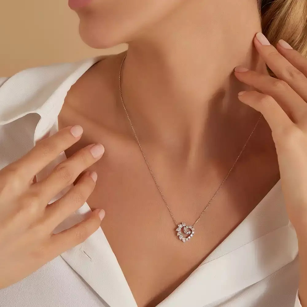 Peri Damla Kesim Pırlanta Taşlı Beyaz Altın Kolye