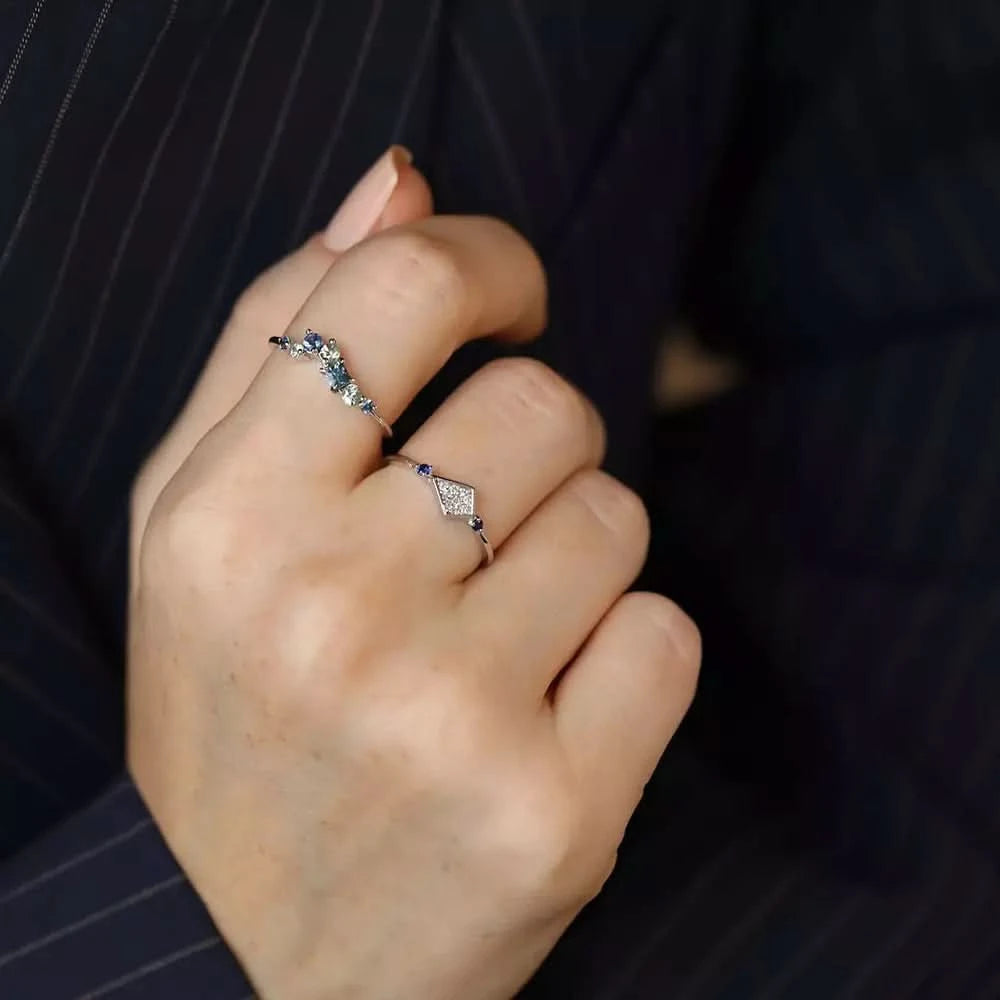 Petite Safir ve Pırlanta Taşlı Beyaz Altın Yüzük