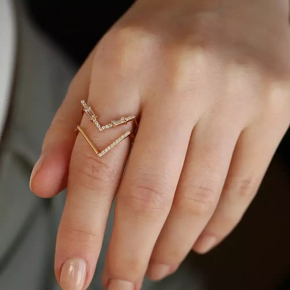 Pırlanta Taşlı Rose Altın Minimal V Yüzük