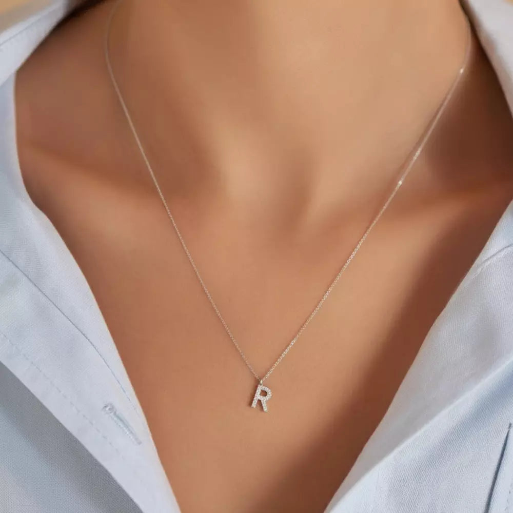 R Harf 0.10 CT Pırlanta Taşlı Beyaz Altın Kolye
