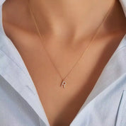 R Harf 0.10 CT Pırlanta Taşlı Rose Altın Kolye