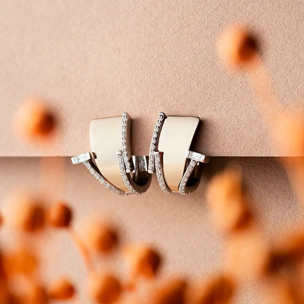 Rivet 0.60 CT Baget Pırlanta Taşlı Rose ve Beyaz Altın Küpe