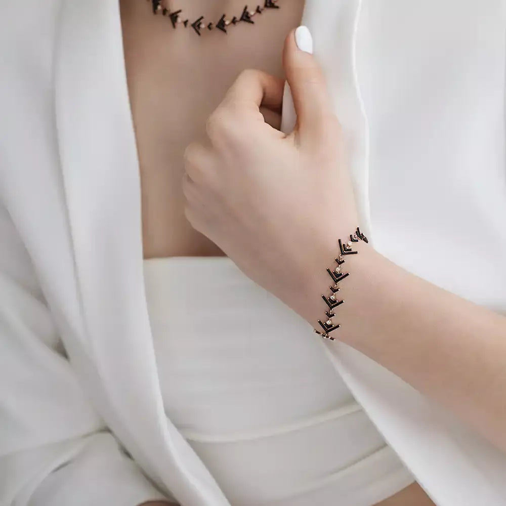 Armor Pırlanta Taşlı ve Siyah Mineli Bileklik