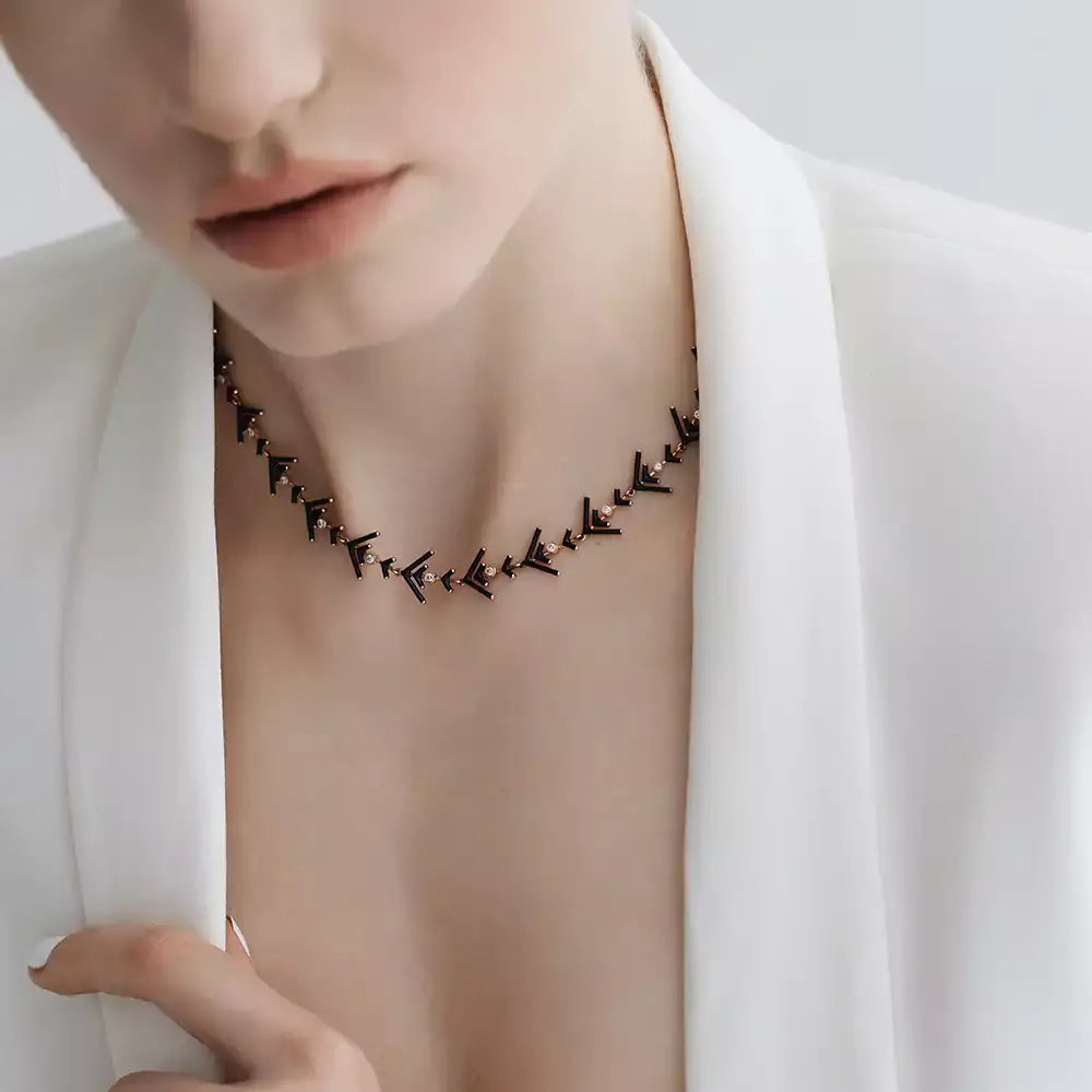 Rune Pırlanta Taşlı ve Siyah Mineli Gerdanlık