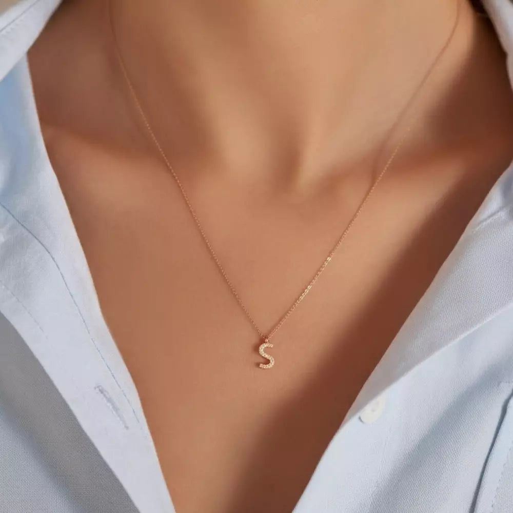 S Harf 0.06 CT Pırlanta Taşlı Rose Altın Kolye