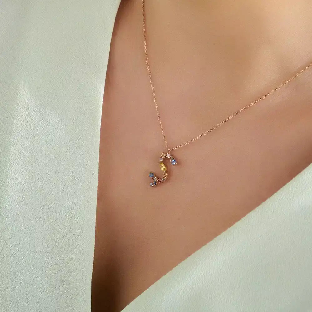 Ş Harf Brown Pırlanta ve Multicolor Safir Taşlı Rose Altın Kolye