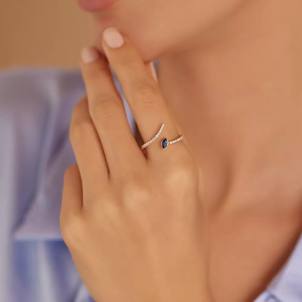 Savia Pırlanta ve Safir Taşlı Rose Altın Yüzük