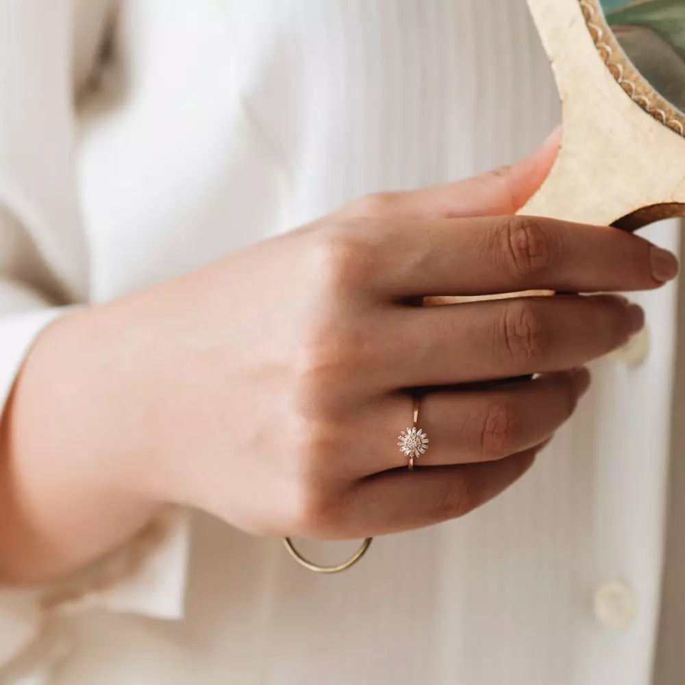 Shiny Baget Kesim Pırlanta Taşlı Rose Altın Yüzük