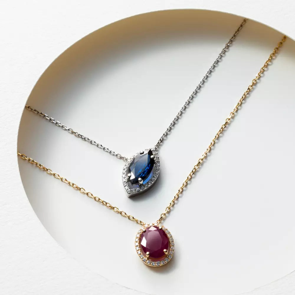 Shuttle Markiz Kesim Safir ve Pırlanta Taşlı Beyaz Altın Kolye