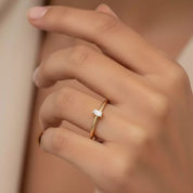 Solo Baget Kesim Pırlanta Taşlı Sarı Altın Yüzük