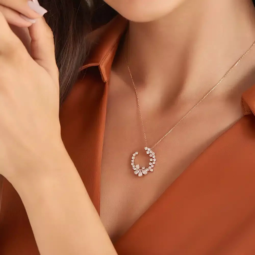 Solve Pırlanta Taşlı Rose Altın Kolye