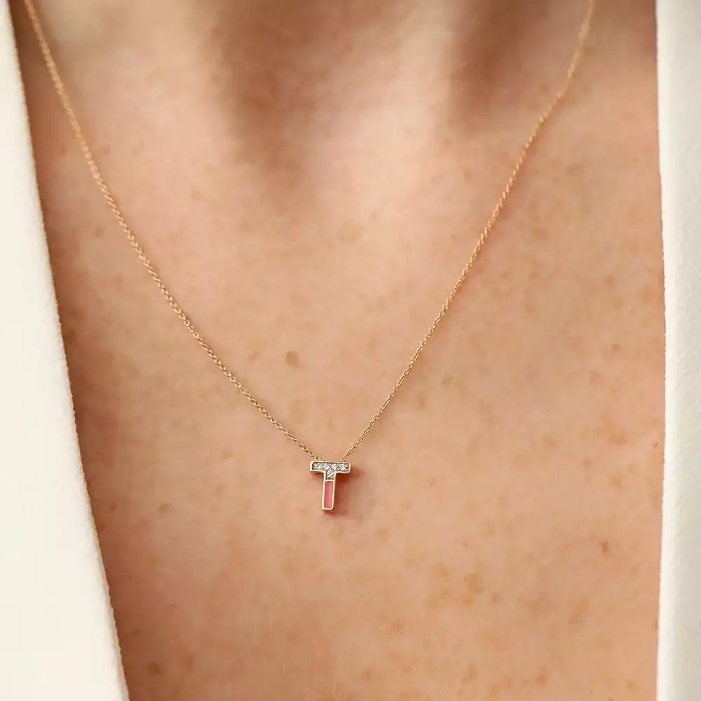T Harf Pırlanta Taşlı ve Pembe Mineli Rose Altın Kolye