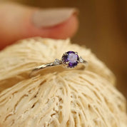 Trine Ametist ve Pırlanta Taşlı Beyaz Altın Yüzük