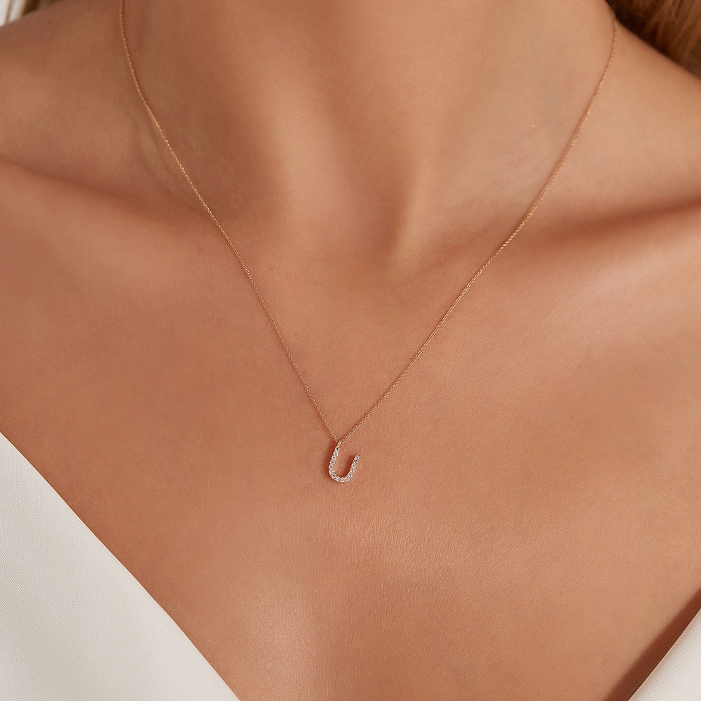 U Harf 0.10 CT Pırlanta Taşlı Rose Altın Kolye