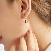 U Harf Siyah Mineli ve Pırlanta Taşlı Tek Küpe