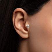 Üç Top Opalit Taşlı Altın Tragus Piercing