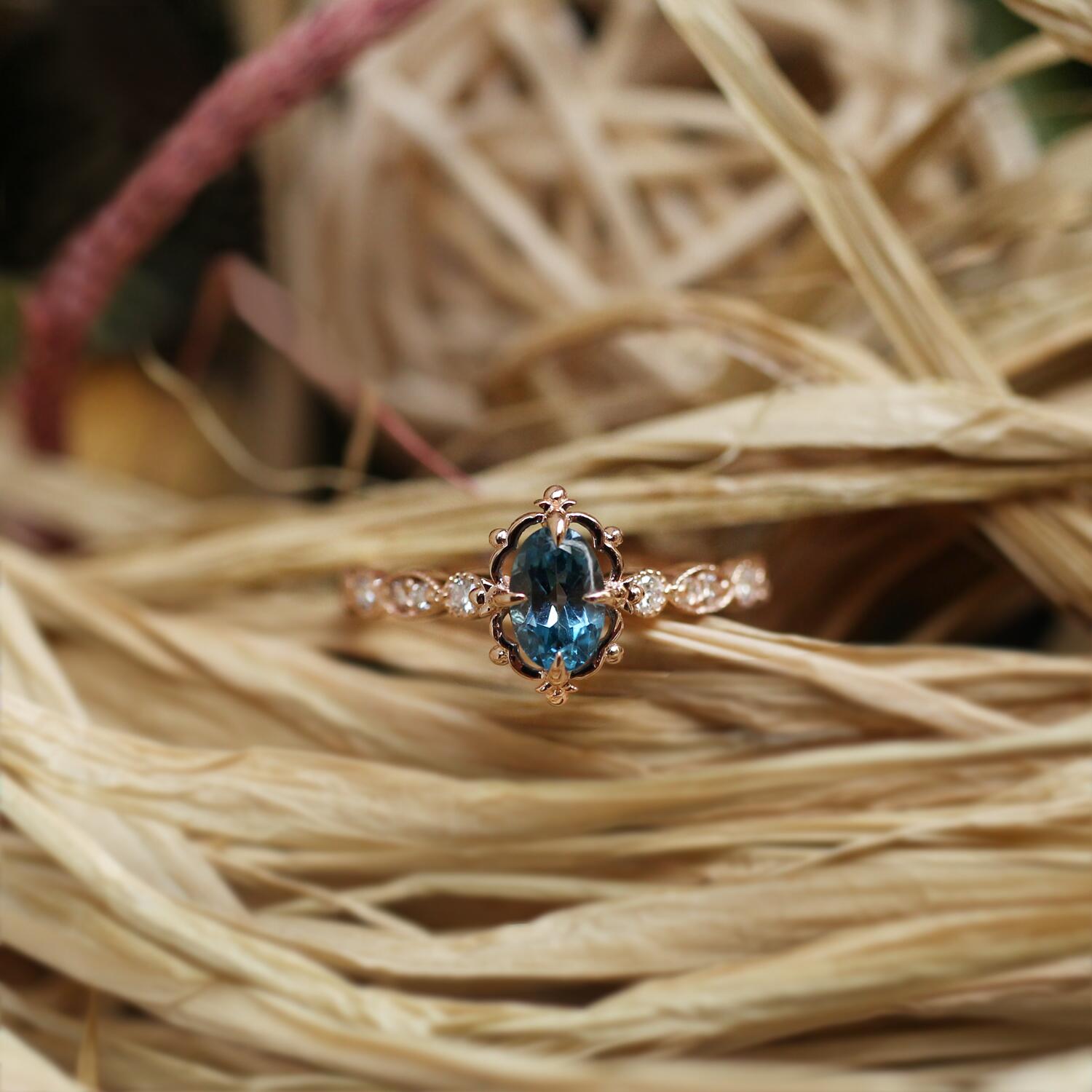 Vintage Aria London Blue & Pırlanta Yüzük