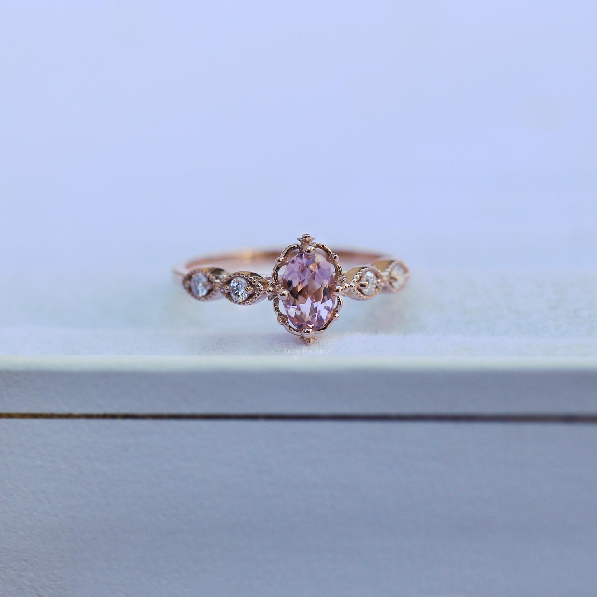 Vintage Aria Morganite & Pırlanta Tektaş Yüzük