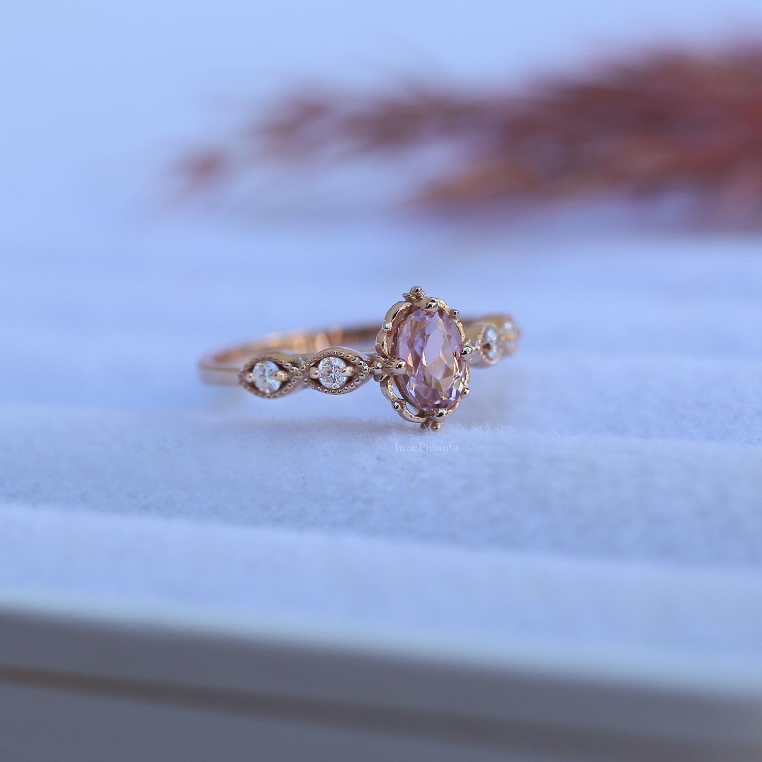 Vintage Aria Morganite & Pırlanta Tektaş Yüzük