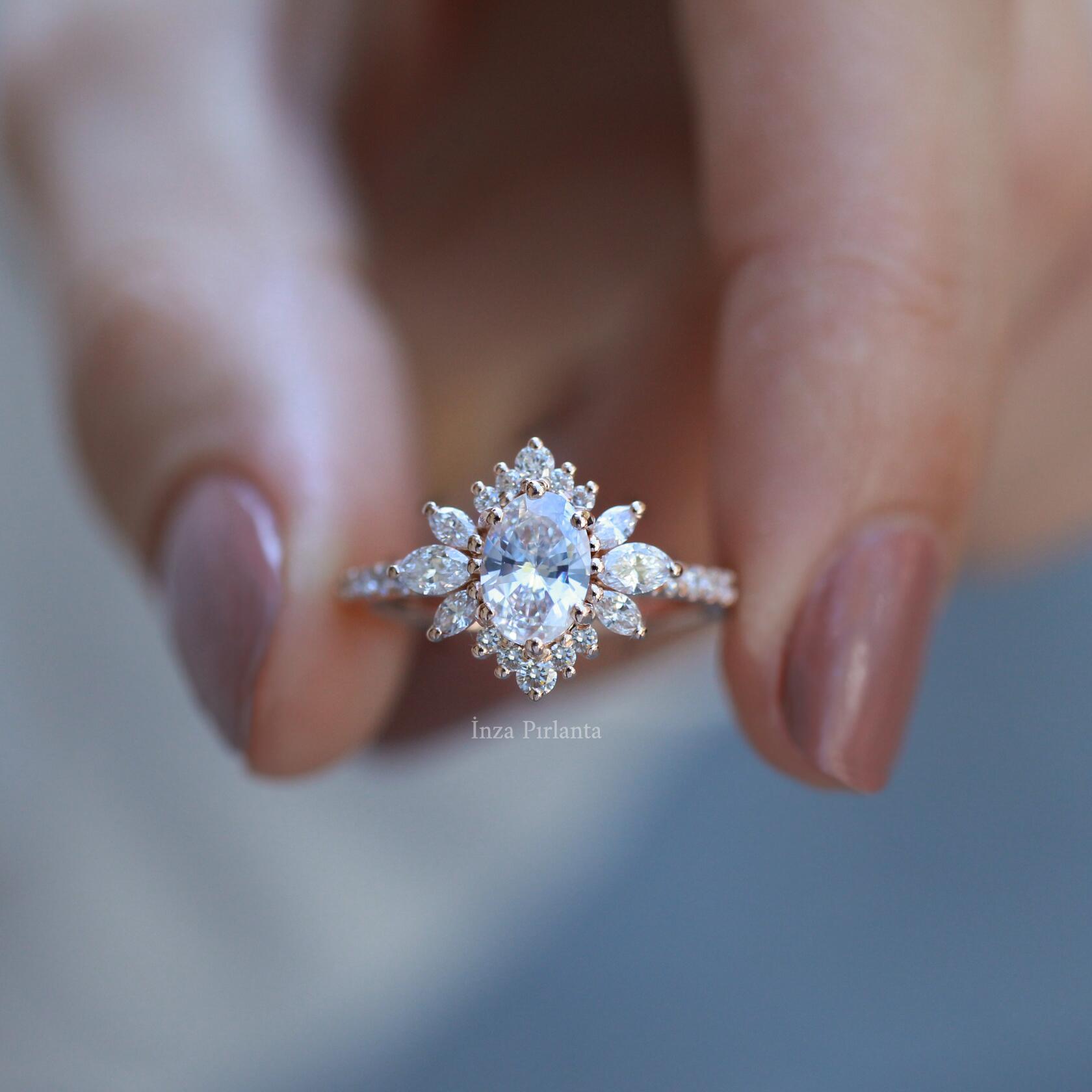 Vintage Artemis Beyaz Topaz & Pırlanta Yüzük