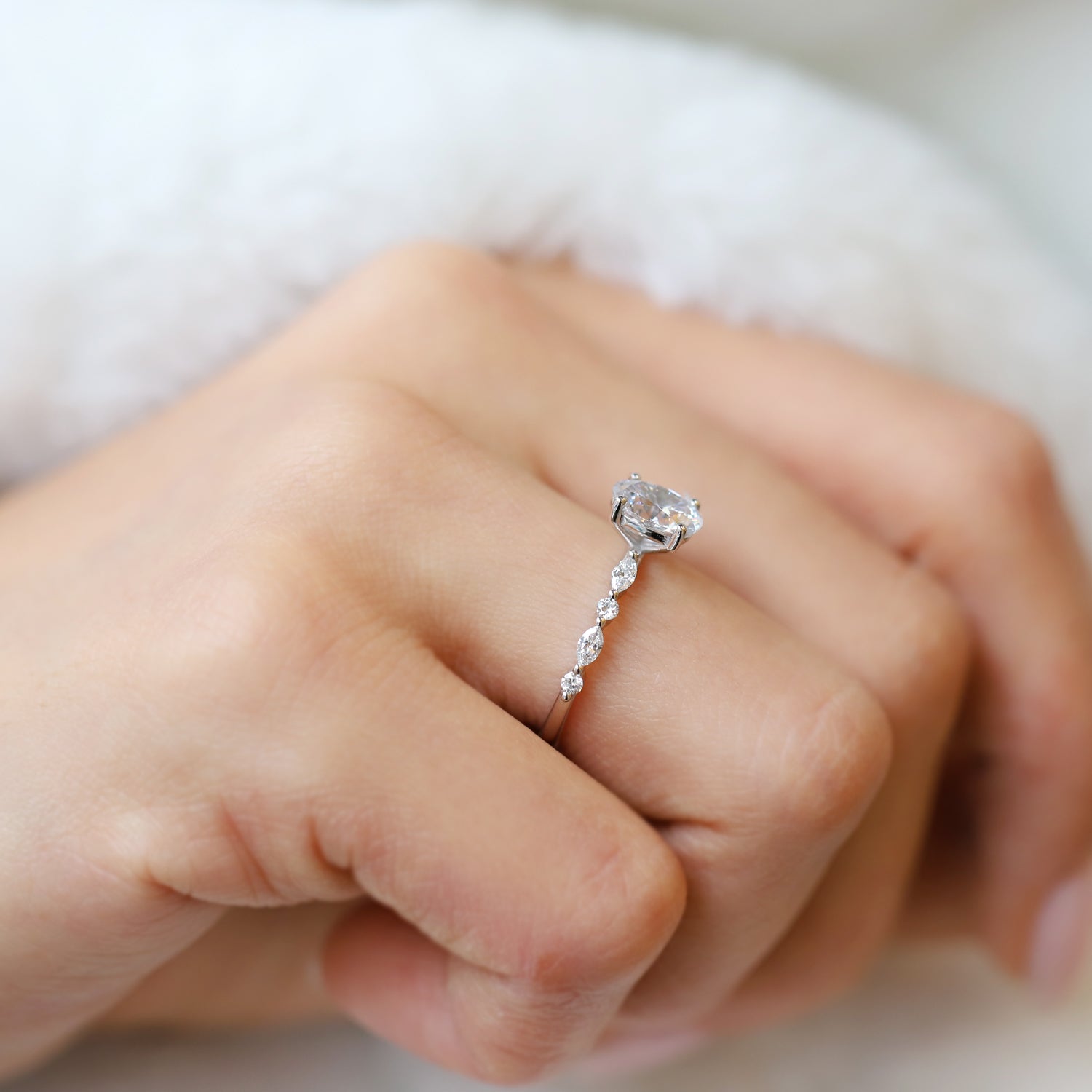 Vintage Elena Beyaz Topaz & Pırlanta Yüzük