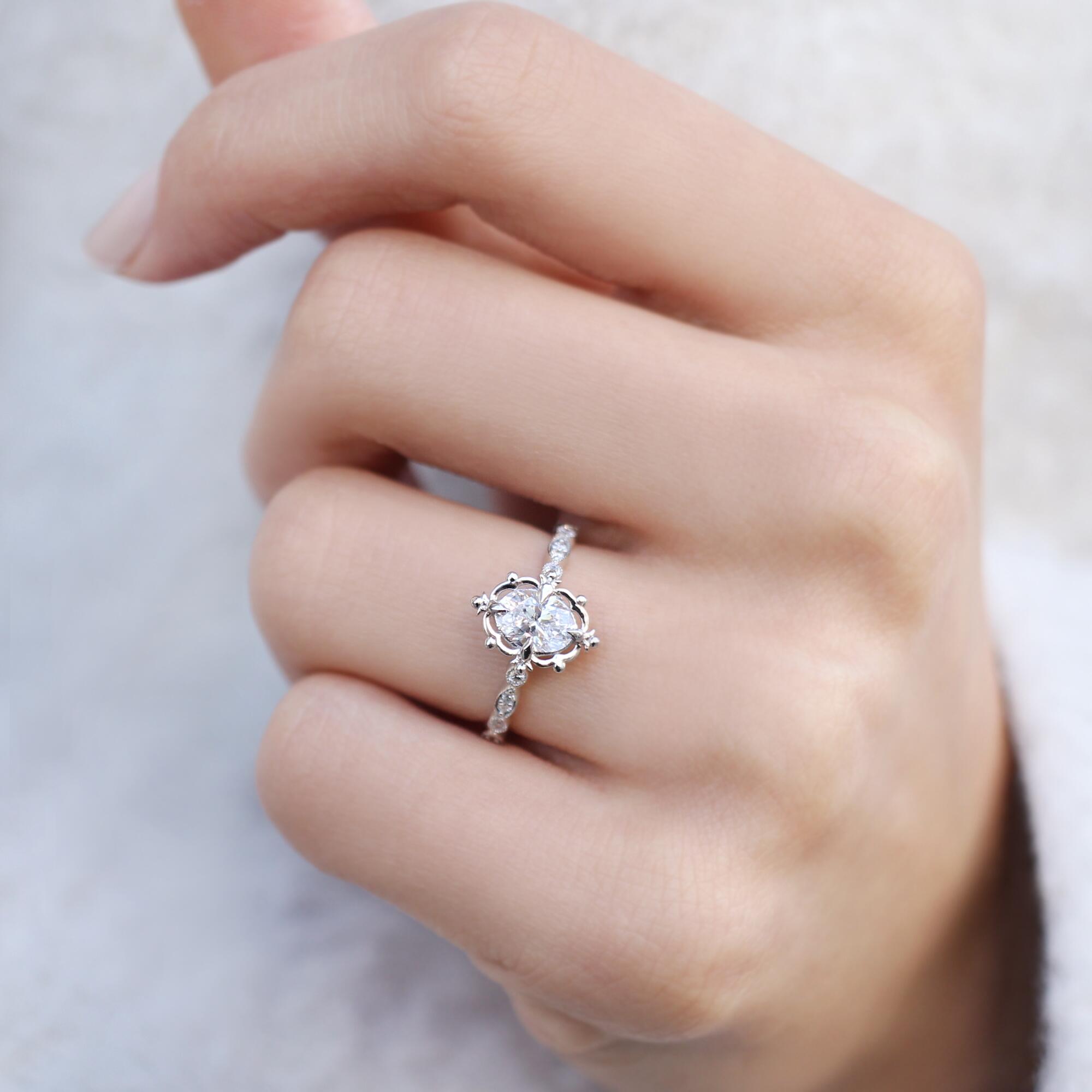 Vintage Büyük Boy Aria Beyaz Topaz & Pırlanta Yüzük