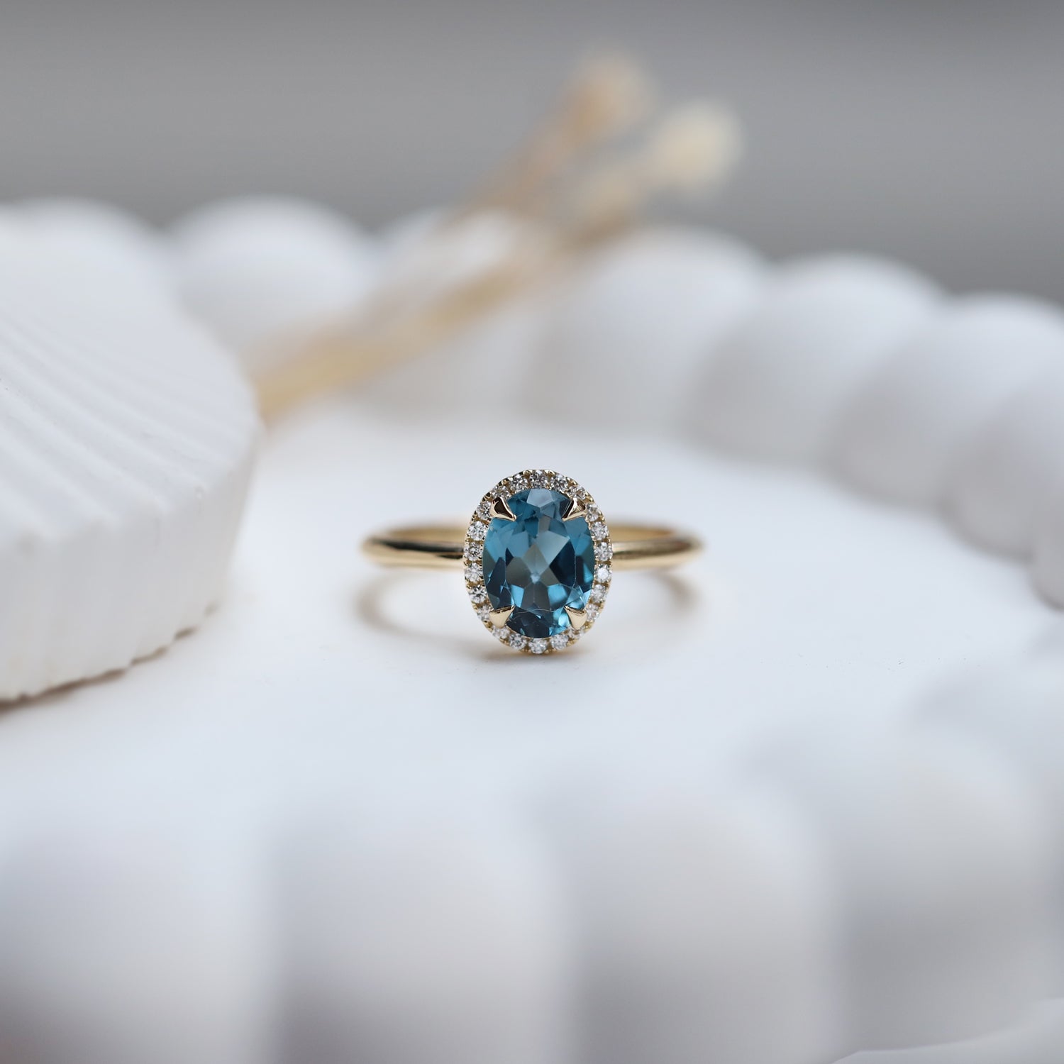 Vintage Eva Pırlanta & London Blue Yüzük