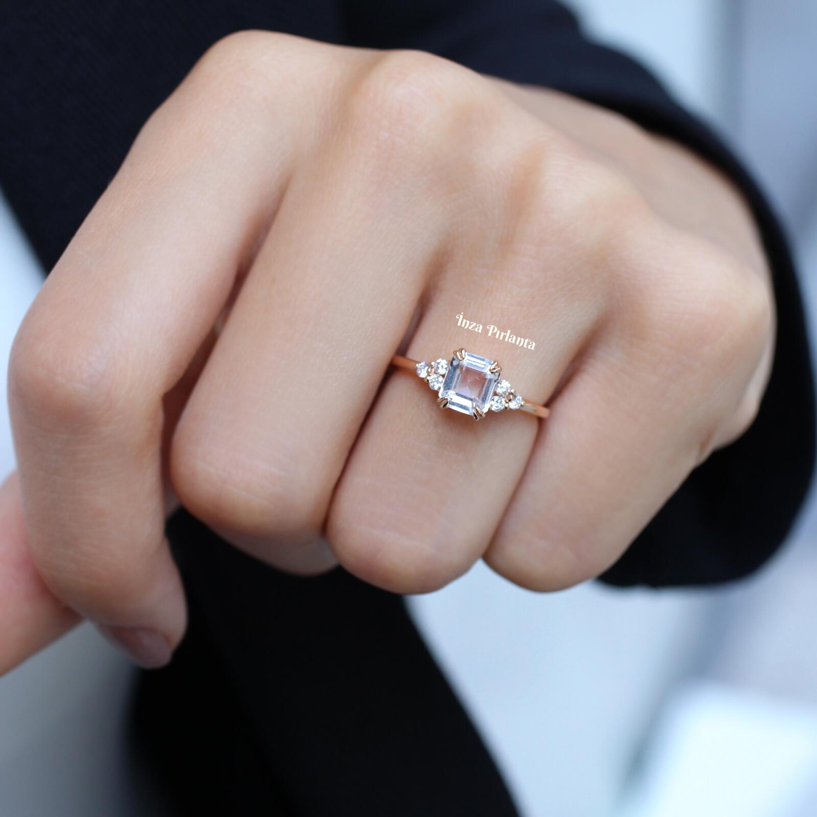 Vintage Lily Beyaz Safir & Pırlanta Yüzük