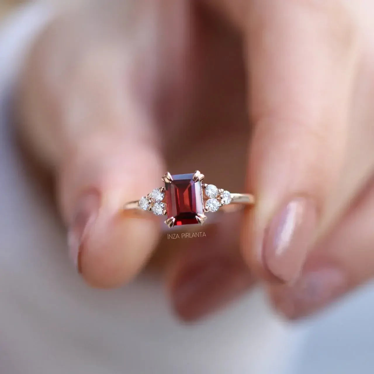 Vintage Lily Garnet & Pırlanta Yüzük