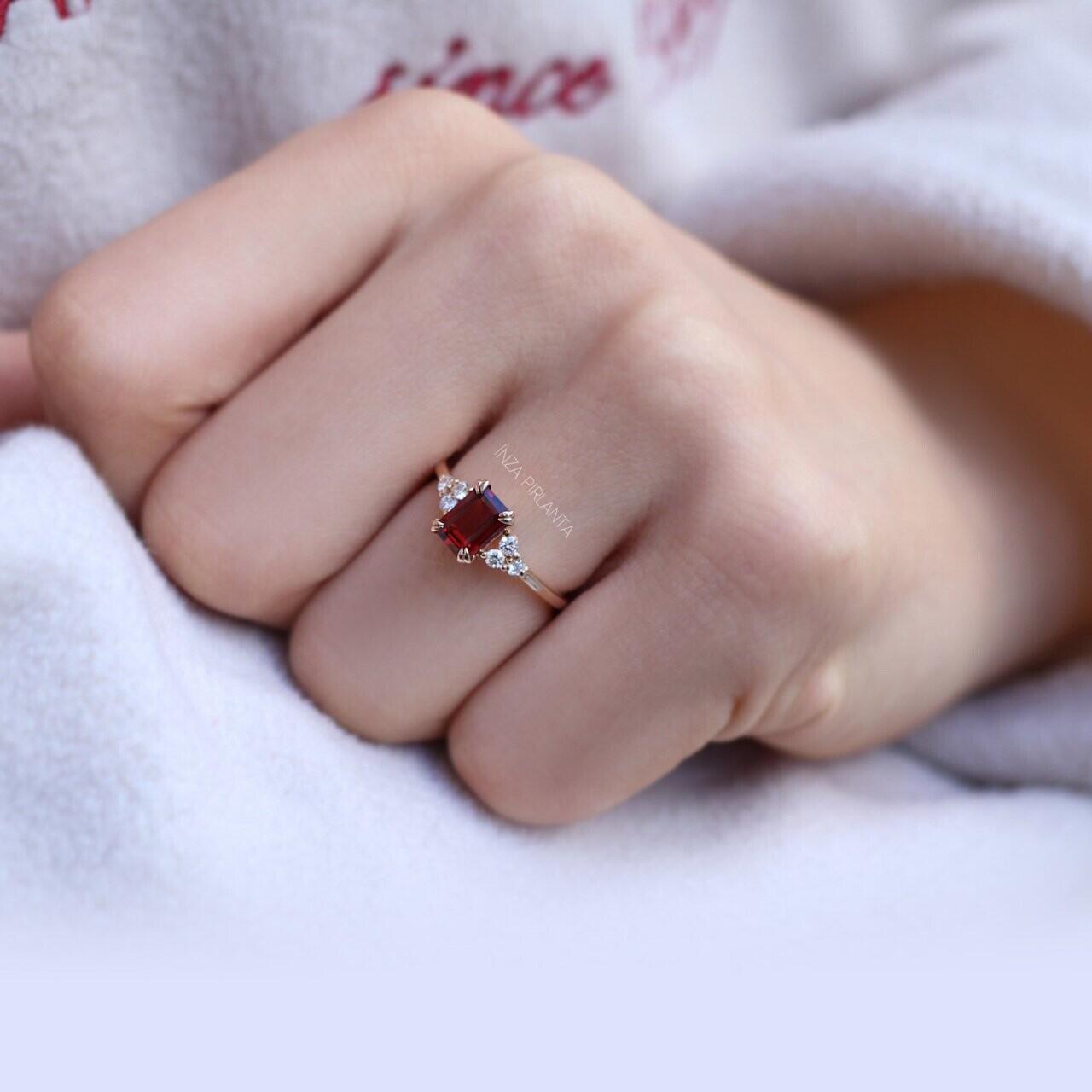 Vintage Lily Garnet & Pırlanta Yüzük