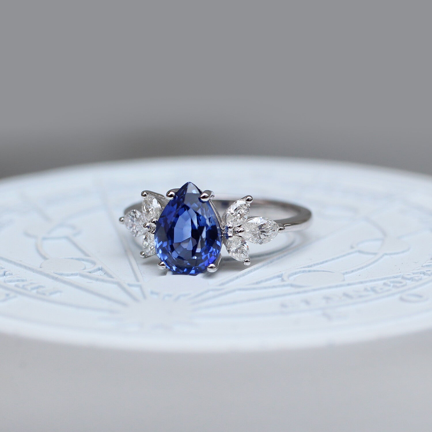 Vintage Lotus Damla Blue Topaz & Pırlanta Yüzük