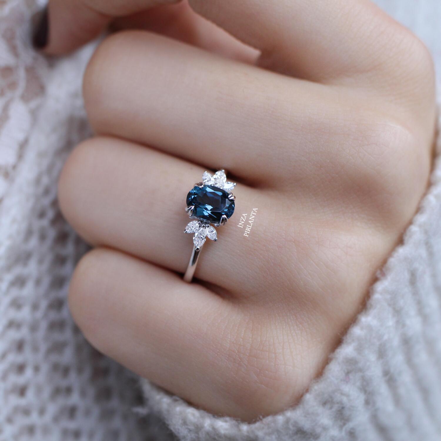 Vintage Lotus London Blue & Pırlanta Yüzük