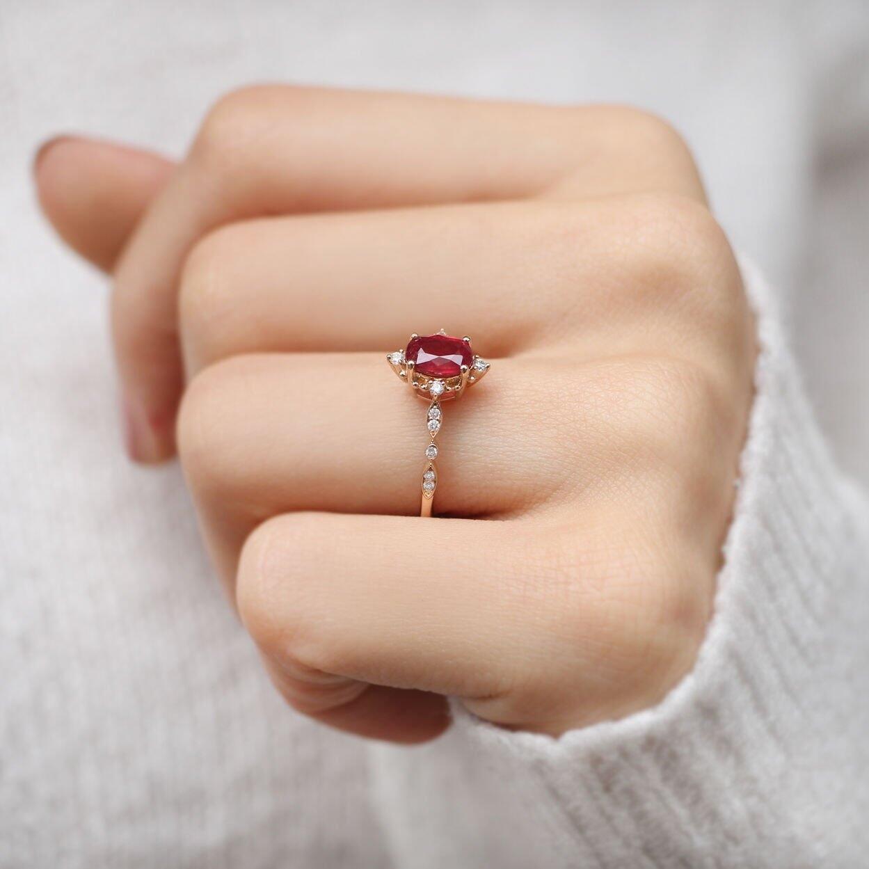 Vintage Mini Selius Yakut & Pırlanta Yüzük