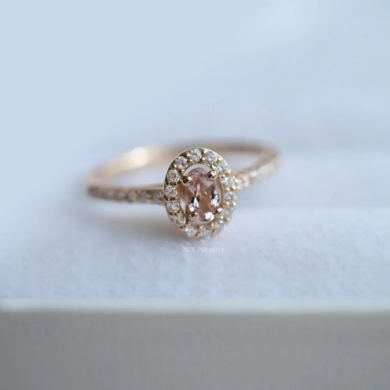 Vintage Oval Morganite & Pırlanta Yüzük