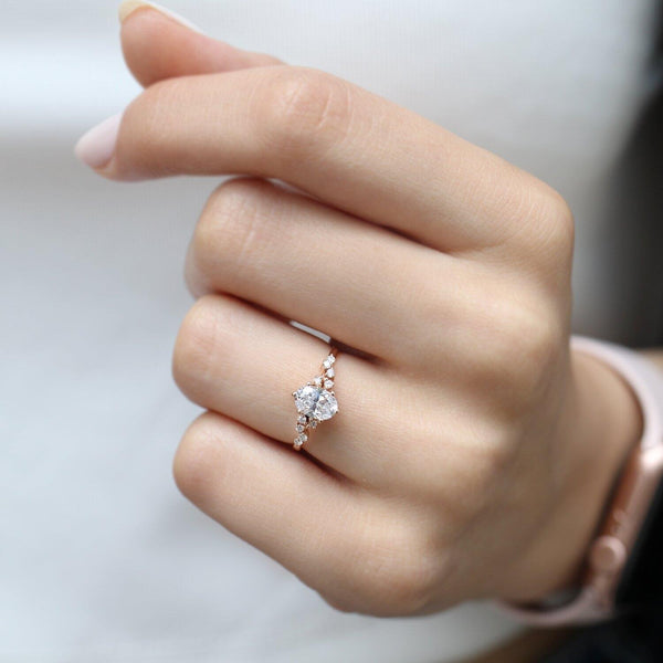 Vintage Özel Tasarım Asimetri Pırlanta & Beyaz Topaz Yüzük