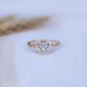 Vintage Özel Tasarım Beyaz Topaz & Pırlanta Yüzük