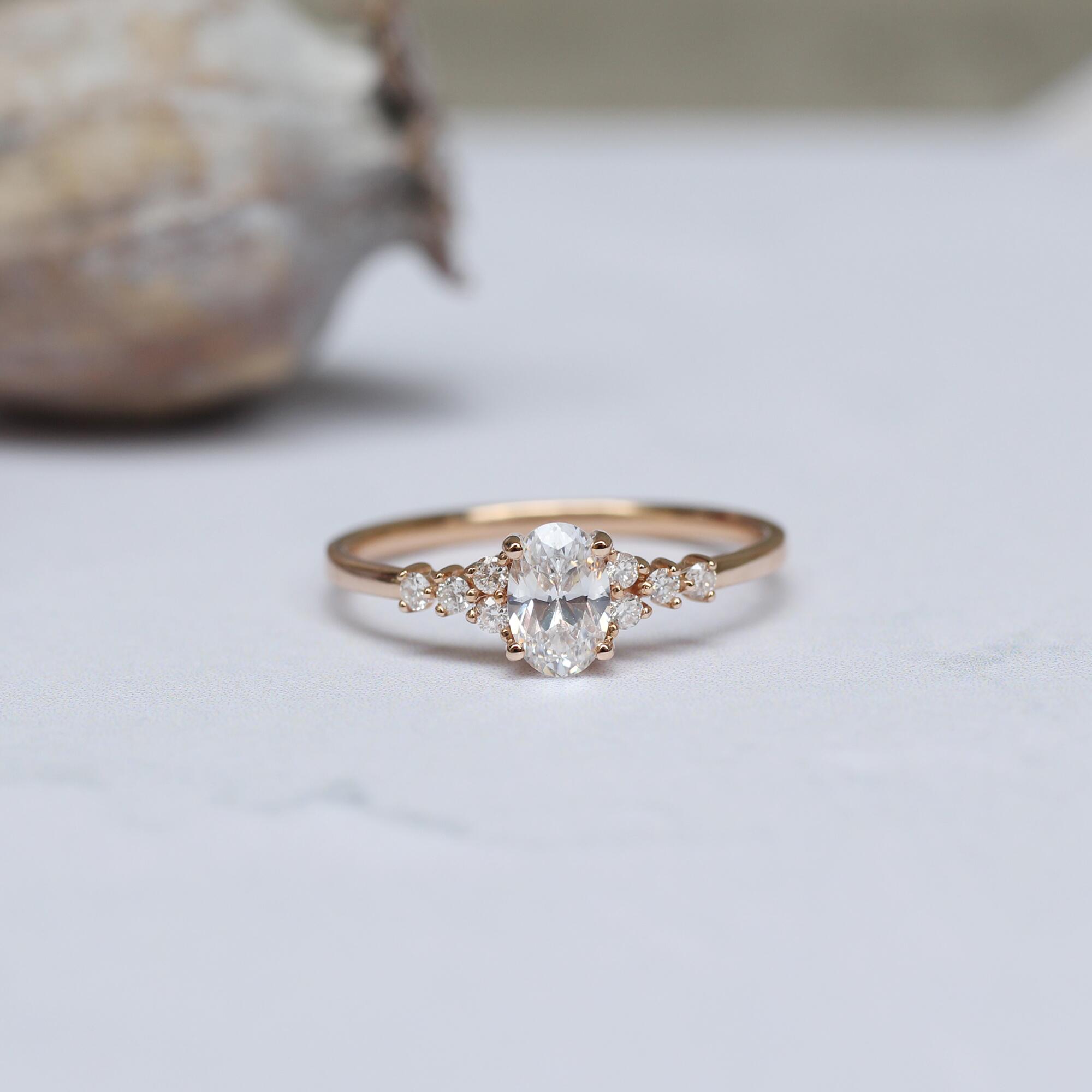 Vintage Özel Tasarım  Beyaz Topaz & Pırlanta Yüzük - Kopya