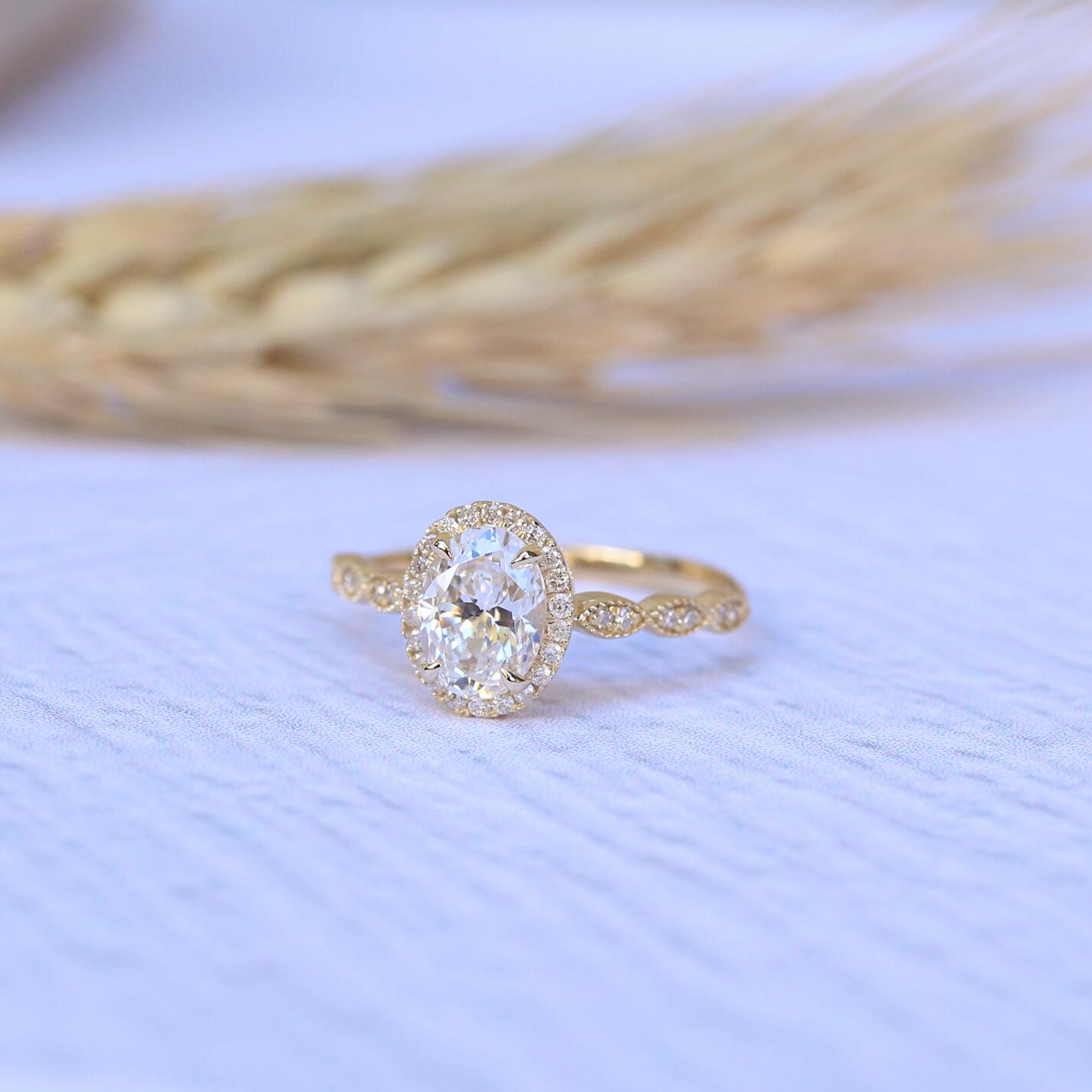 Vintage Tasarım Beyaz Topaz & Pırlanta Yüzük