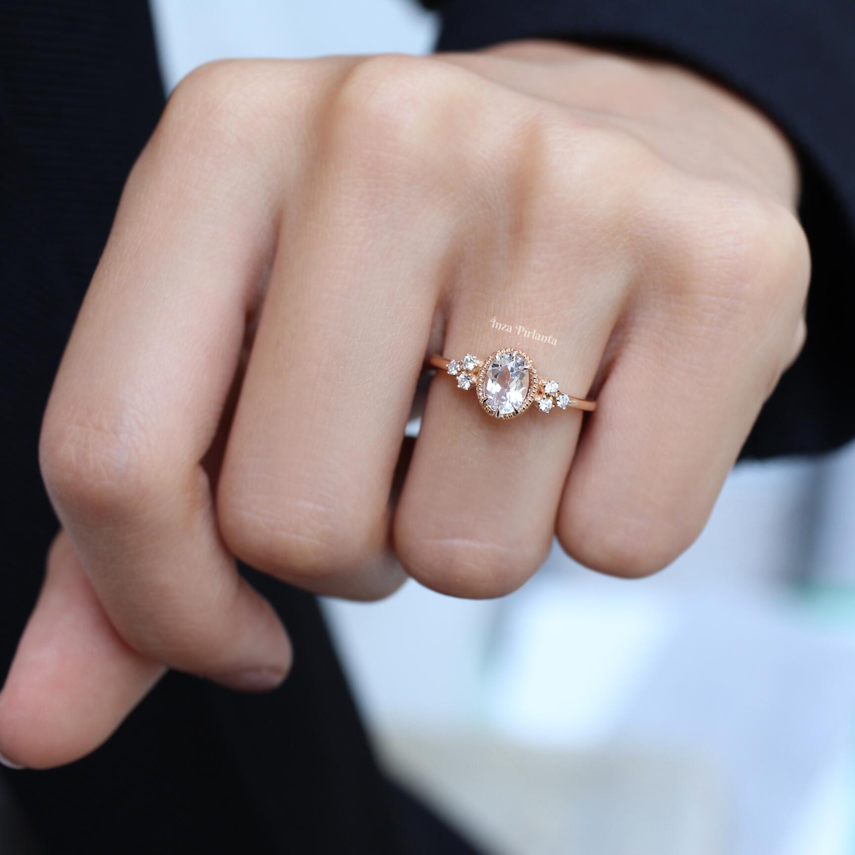 Vintage Tasarım Beyaz Topaz & Pırlanta Yüzük