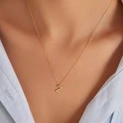 Z Harf 0.10 CT Pırlanta Taşlı Sarı Altın Kolye