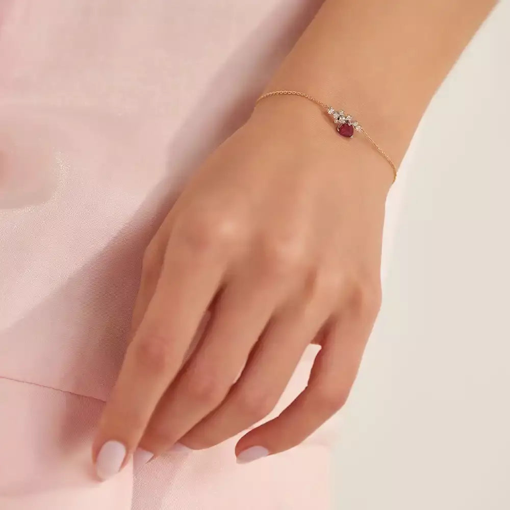 Cosmo Red Safir ve Pırlanta Taşlı Rose Altın Bileklik