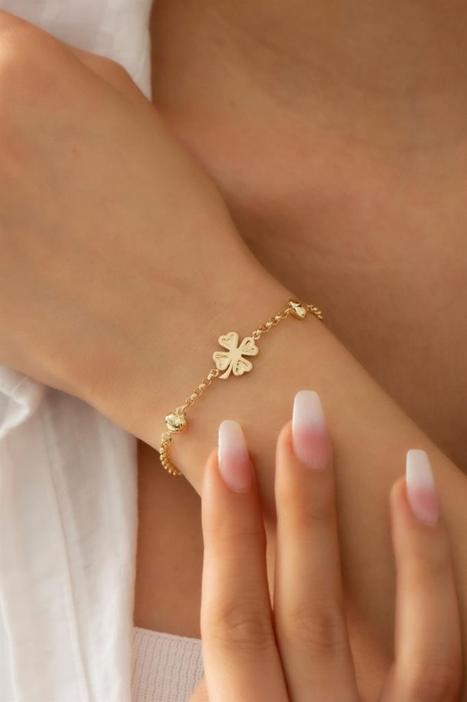 Golden -Hearted Clover Bracelet
