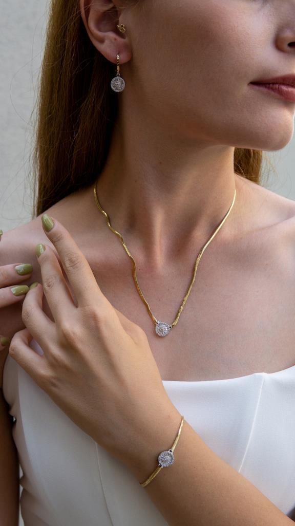Gold Round Baguette Necklace