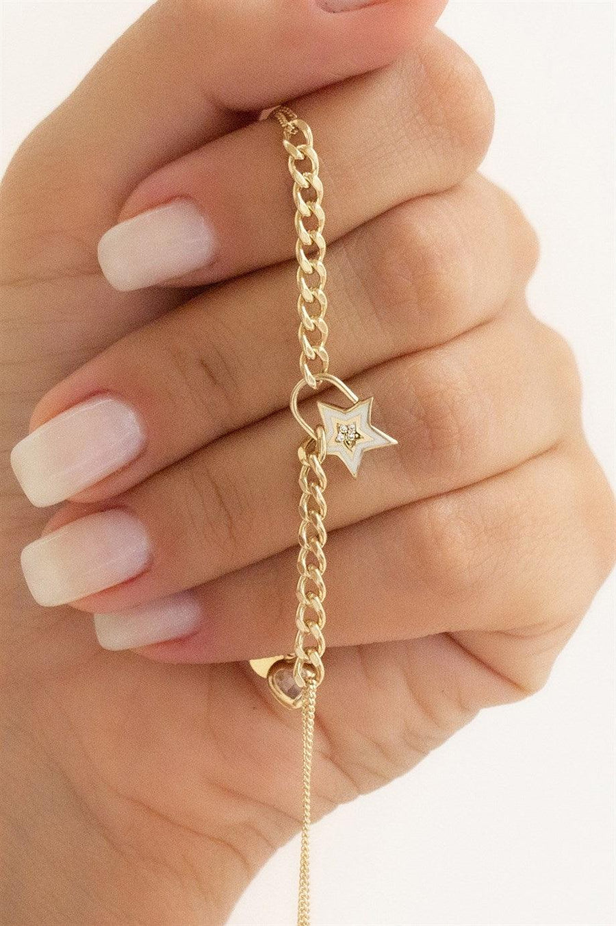 Woman Golden Star Bracelet